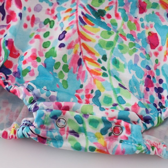 Colorful Baby Romper with 'I Love Mom' Design - Picture 3 of 5